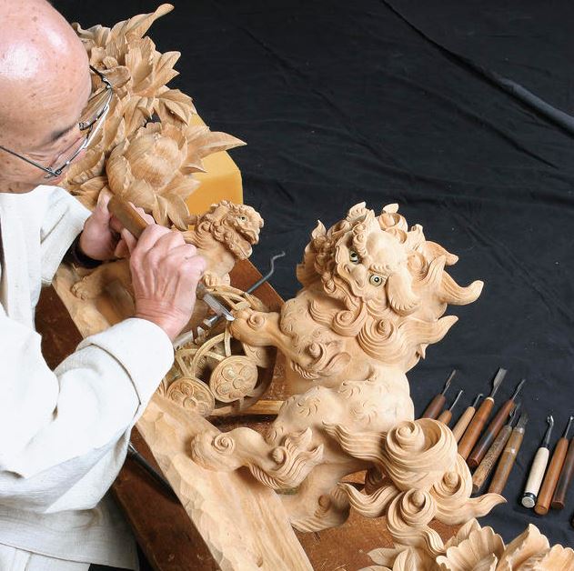 Sfeerafbeelding inami wood carver